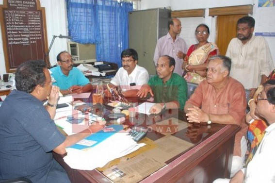 BJP demands five roadways' immediate renovation under PWD : Deputation placed to CE BJP demands five roadways' immediate renovation under PWD : Deputation placed to CE